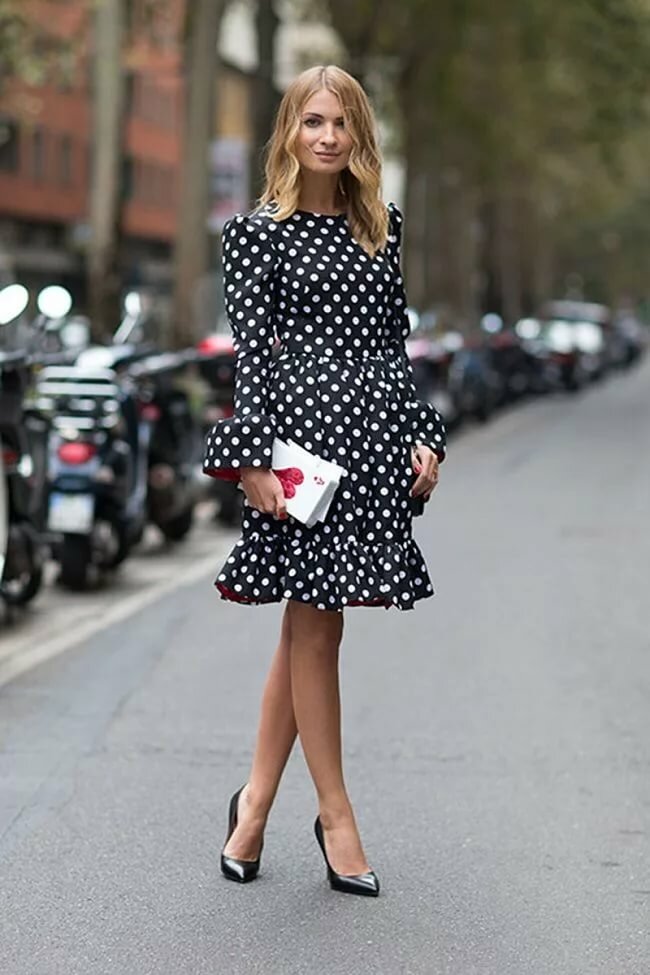 Маленькое черное платье: фото стильных образов, как выбрать, с чем носить, какие колготки подобрать