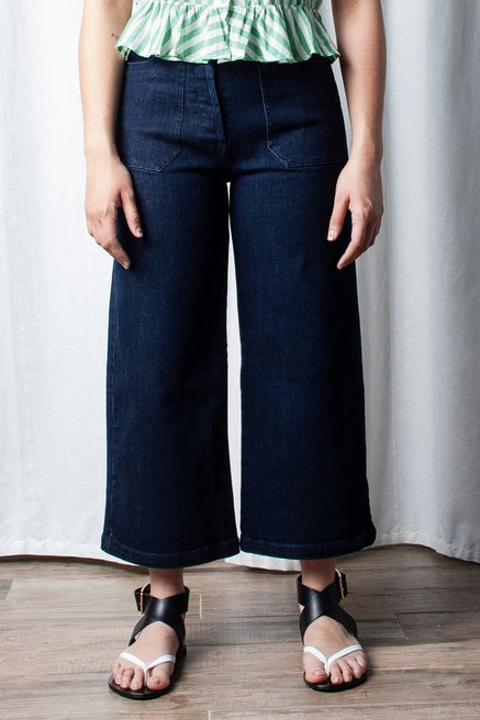 Зрелые женщины в джинсах: особенности выбора