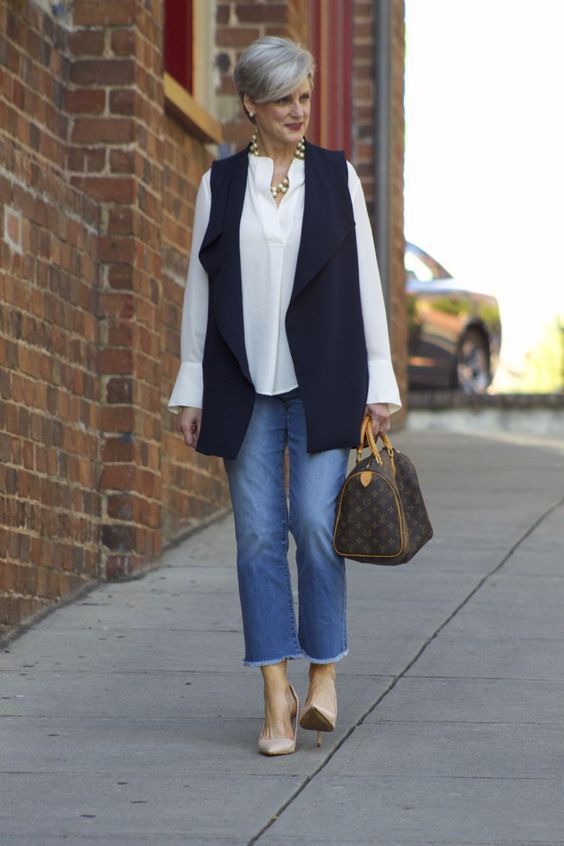 Зрелые женщины в джинсах: особенности выбора